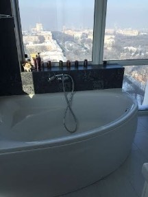 Днепр, Дмитрия Яворницкого просп., 3