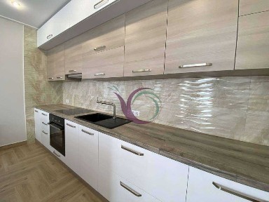 4-к. котедж 220 м2 з власним подвір'ям та гаражем в с. Чукалівка