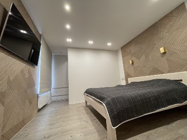 Дніпро, Центральний, Антоновича 36