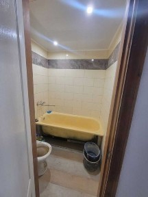 1 кім на Броварній ( Новий Світ) поблизу озера