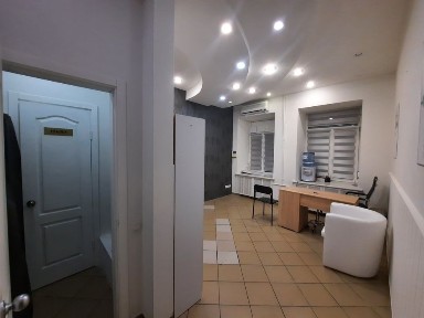 Оренда приміщення 33 кВ. м Золоті Ворота 1-пов. Без %