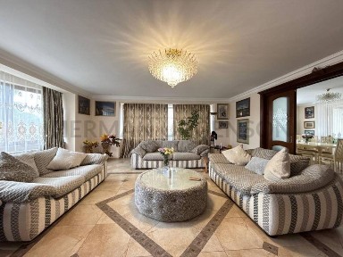 Продаж будинку 290 м. кв / 12 соток / Баранинці