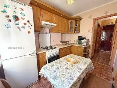 Площа Перемоги/Парк 3к квартира в продажу 9 поверх