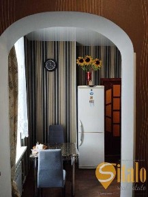 Продаж 2-х кімн. квартири вул. Поштова ( театр Магара).