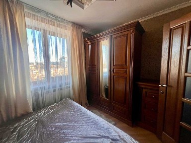 Продаж 3 кімнатної квартири по вул. Патона