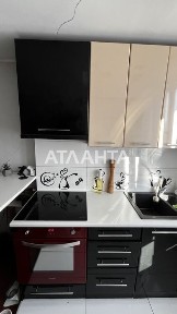 Продаються дві приватизовані квартири по вул. Максимовича.