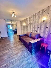 Озерна 12. Оболонь, метро Героїв Дніпра - 6 хвилин пішки. 2 кімнати.