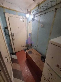 ! БЕЗ КОМІСІЇ! Продаж 2к біля НАУ, Відрадний, вул. М. Василенка 23А