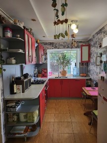 Продаеться двухэтажный дом, в г Никополь 148квм, участок 6 соток