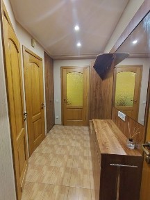 Лісовий. Братиславська 32, гарна 2к. сум. з евроремонтом