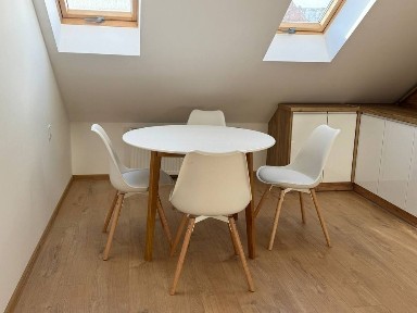 Продаю 2х кімнатну квартиру з і/о у новобудові у новобудові на Бамі