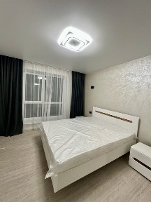 Продається 1км квартира, новобудова, цегляний будинок