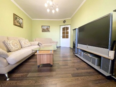 Аренда 3-комнатной квартиры 76 м², Рабочая ул., 152