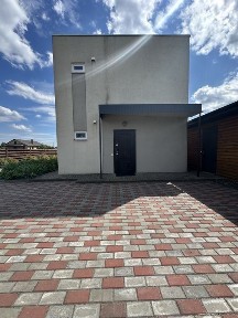 Продаж будинку з ремонтом