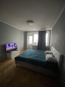 Оренда, однокімнатної квартири, центр, м. Золоті Ворота