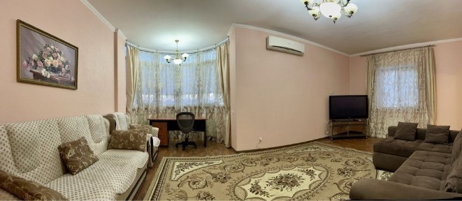 Київ, Шевченківський, вулиця В'ячеслава Чорновола 25