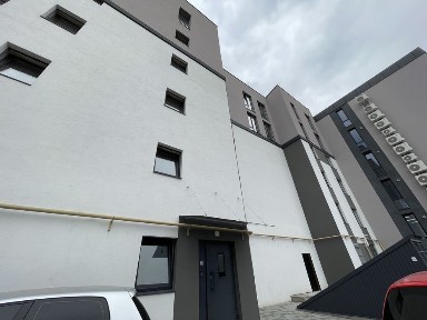 2 кім з кухнею-студією вул. Петриківська