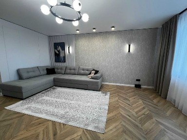 Продам 3 кімнатну квартиру в цегляному будинку