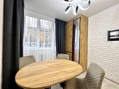 Продаж 2к квартири вул. ЗЛУКИ