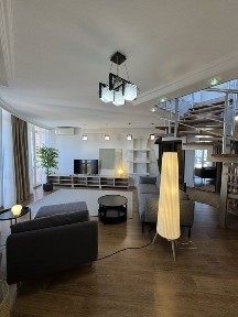 Оренда пентхауса Рівненська