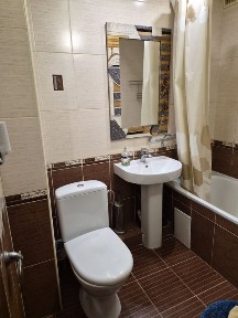 Срочно 2 ком кв в центре недорого