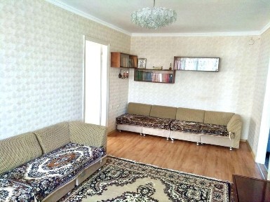 Продаж 2 кімн. квартири біля продуктового ринку