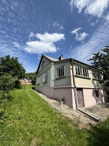 Продам господарство в м. Кременець Тернопільщина