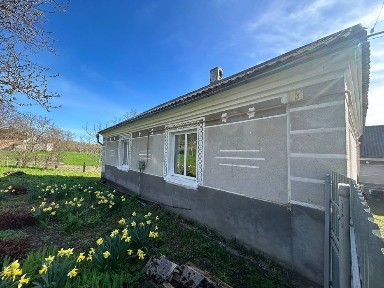 Житловий будинок в с. Жолоби. 5 км до м. Кременець