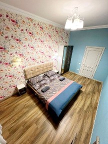 Сам центр. На місяць/півтора. ВЛАСНИК