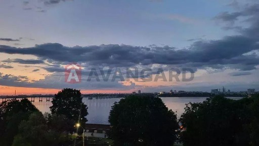 Сдам 2к квартиру ул Сичеславская Набережная Центр район МОСТ Сити