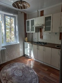 Сдам 1 км. кв. На Карачунах