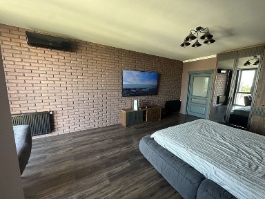 Продається простора 1 кімнатна новобудова з Дизайнерським ремонтом