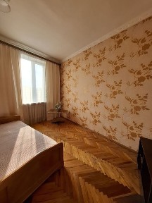Продаж 3к квартири в Центрі