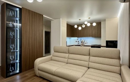 Продається сучасна 2км квартира, пров. Цегельний, Дружба