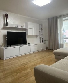 Продається 3 км квартира із сучасним дизайнерським ремонтом