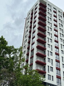 Продається простора квартира у новобудові