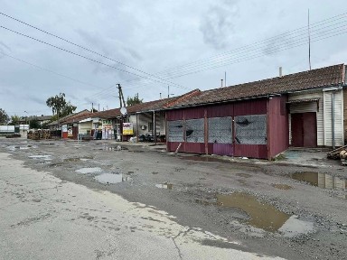 Продаж приміщення магазину складського типу