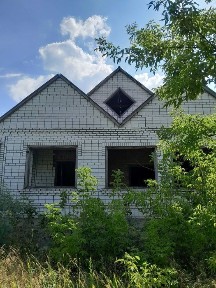 Продається недобудований будинок