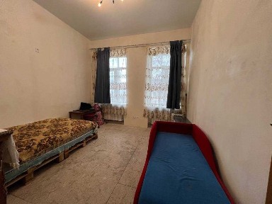 продається 2-к квартира на вул. троїцька Дніпро