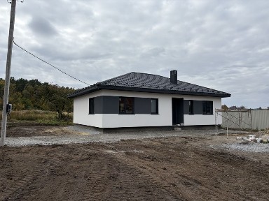 Новозбудований будинок «американка»