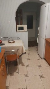 Здається будинок подобово в центрі міста Берегово, біля басейну.