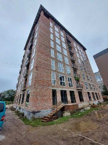 Продаю 2кім. квартиру з кухнею 18м2 в новому ЖК район Епіцентр