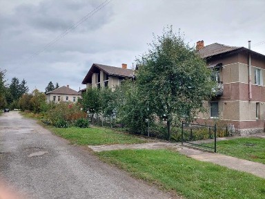 Продаю 2кім. квартиру без ремонту в м. Задністрянськ