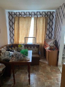 продам 4-х кімнатну квартиру