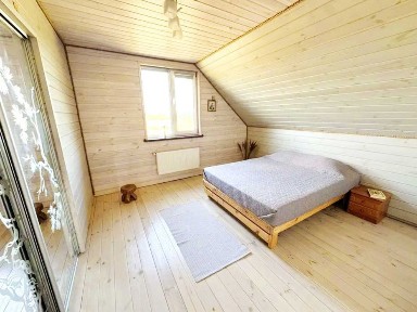 Здам будинок в Макарові. Гараж, тепла, підлога, 9 соток