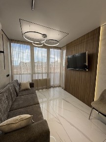 ЖК «Центральний-2», простора 45 м2. новий ремонт, меблі і техніка.