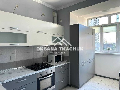 Аренда 2-комнатной квартиры 47 м², Евгения Коновальца ул., 7/9