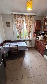 Квартира на 2 поверсі (можливо по перерахунку)