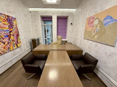 Київ, Печерський, вулиця Євгена Чикаленка 33