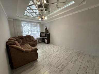 Оренда 2-кім, Калинова слобода 3 - поруч озера)